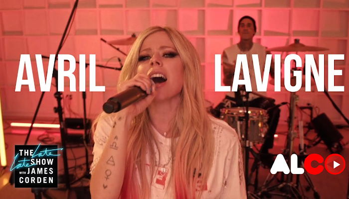 Avril Lavigne presentó su nuevo sencillo en The Late Late Show