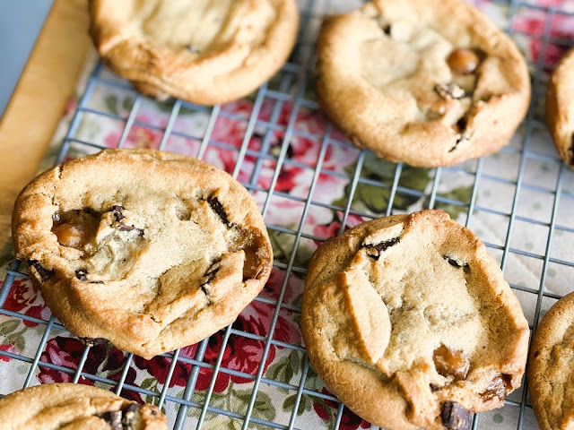 Brown Butter Chocolate Chunk Toffee Cookies