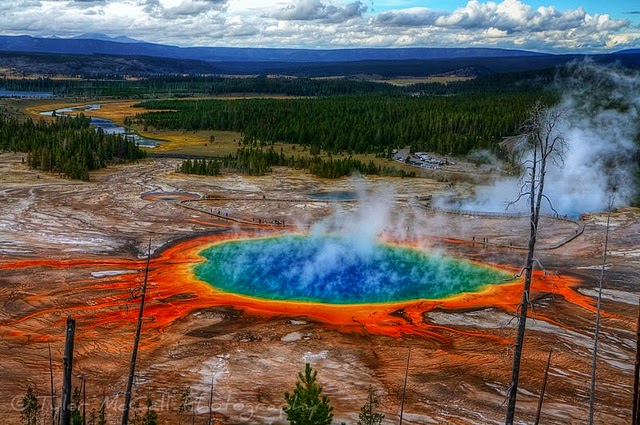 Tinta Samudra: The Grand Prismatic Spring, Kolam Pelangi Yang ...