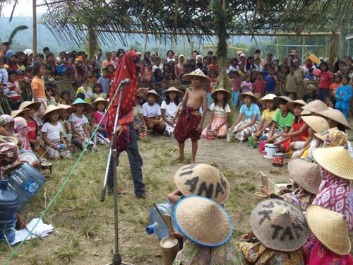 TRADITIONAL PERFORMING ART ON CAMPUS: Traditional Dolanan 