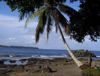 Pantai Tebakak Pesisir Utara