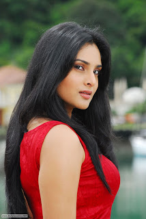 ramya-hot-photos-kichcha-movie_005