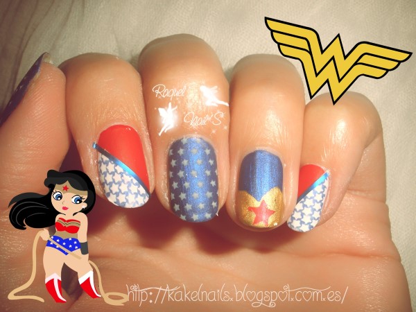 Wonder Woman nail art 