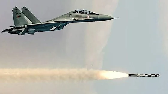 Sukhoi Su-30MKI (India) Successfully Tests Fired Missile BrahMoS ALCM Extended Range Variant