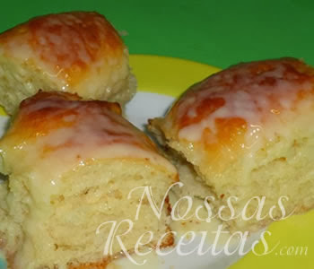 receita de pão doce com cobertura de leite condensado