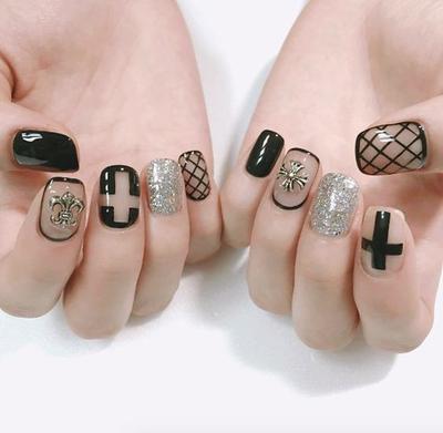 Cross Nail Art