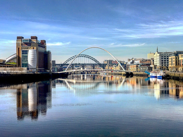 newcastle quayside, sunshine, and positivity, how I turned my life around in less than a month, mandy charlton, photographer, writer, blogger