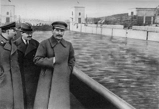 Foto alterada sin Yezhov