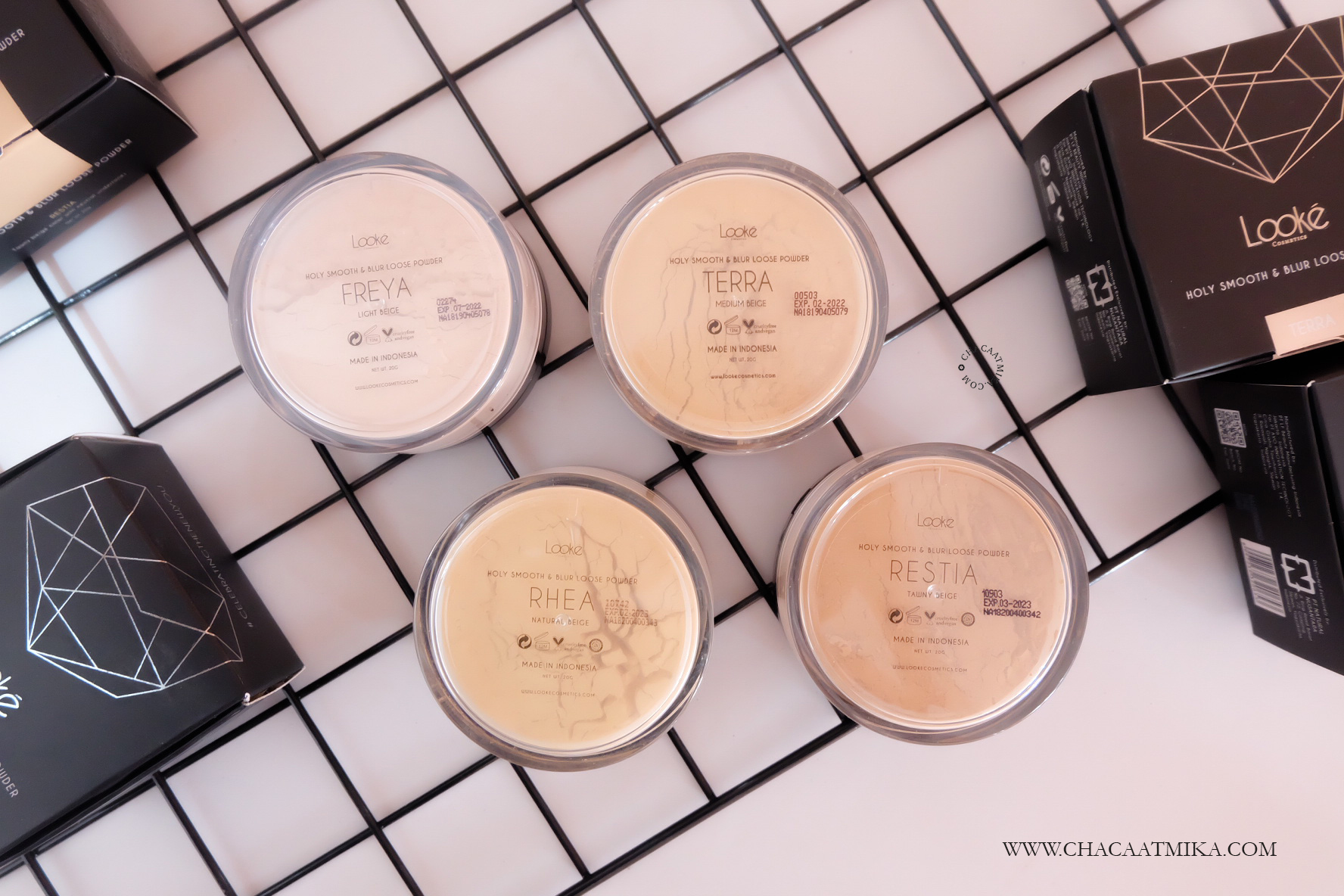 [Review] Looke Holy Smooth & Blur Loose Powder
