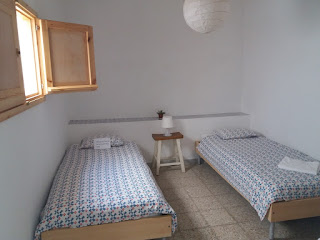 Photo of a twin room in Sol y Mar hostel in Corralejo