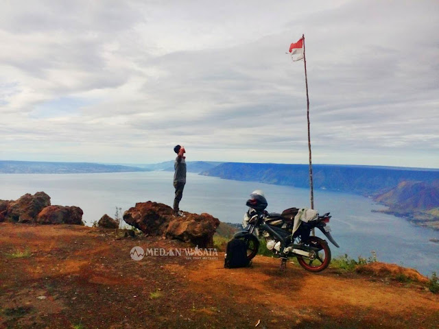 Ekspedisi 32 Jam Mengitari Danau Toba