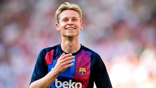 Barcelona midfielder frenkie de jong