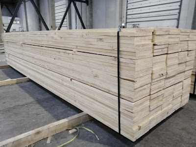 rough sawn whitewood spruce timber
