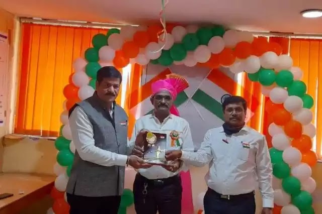 01 Rajendra Rakshe LIC Agent from Palghar District of Maharashtra