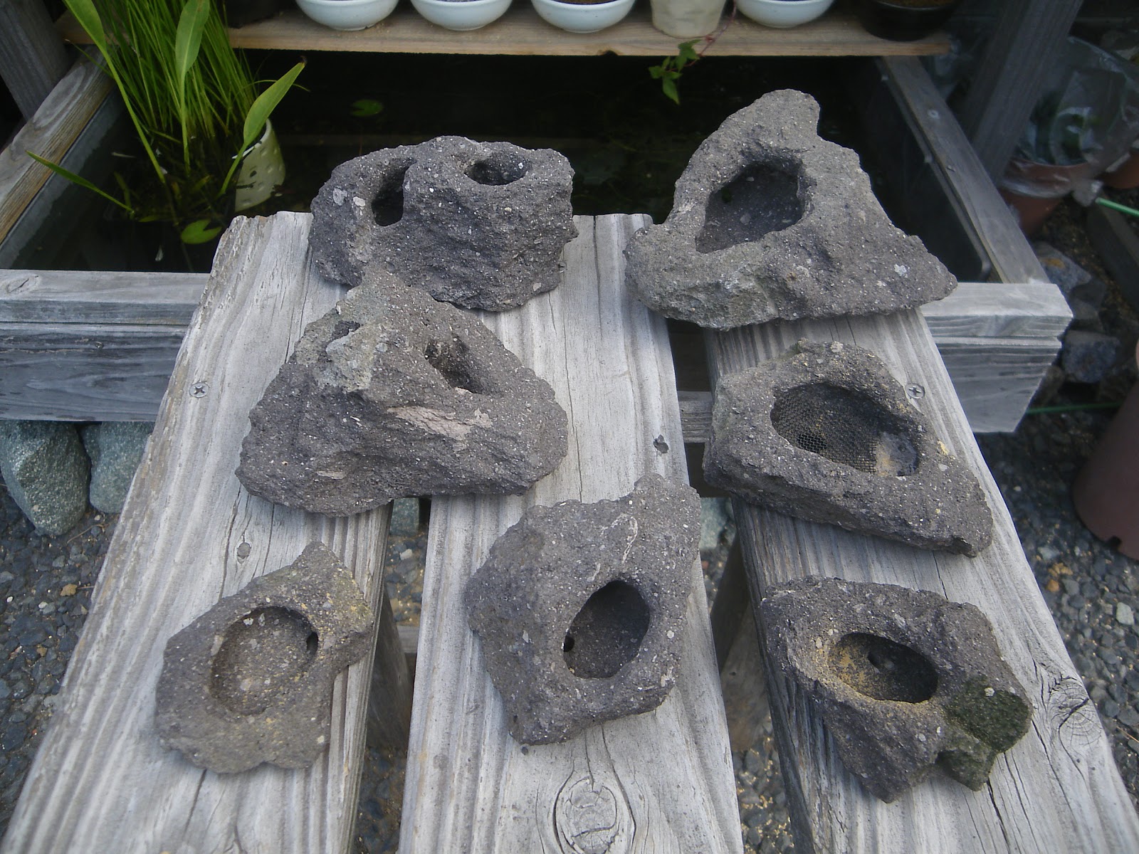 石鉢 溶岩石鉢 の製作 ミニ盆栽を美しく飾る メダカの大工