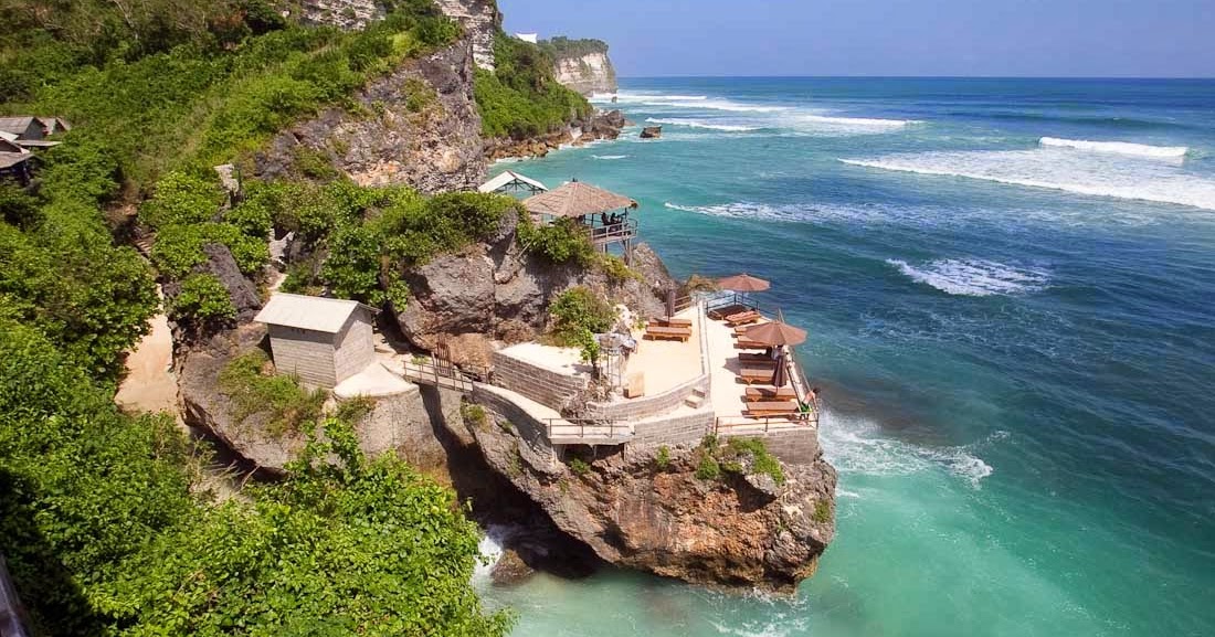 Pesona Pantai Blue Point Uluwatu Bali Panduan Wisata di 