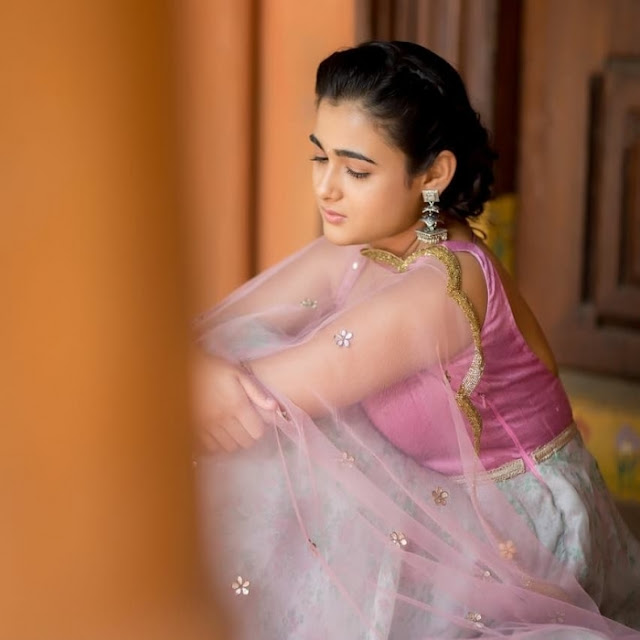 Shalini Pandey Photo