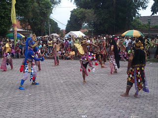 Pura Pakualaman traditional art performances