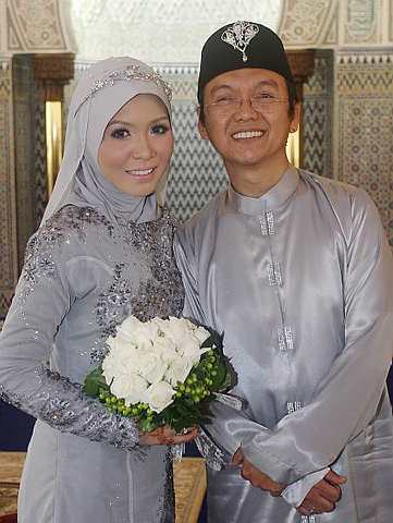 Aziz M.Osman & Puteri Lily Selamat Bernikah