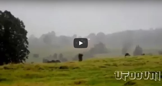 00 SONDAS OVNI FILMADA EM FAZENDA 01