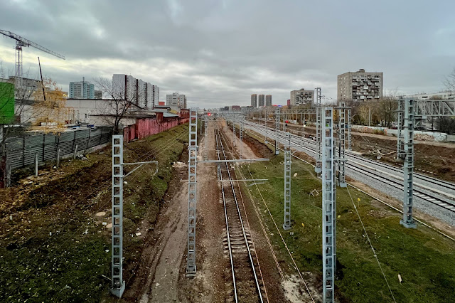 вид с Шереметьевского путепровода, железнодорожная станция Москва-Рижская вид с Шереметьевского путепровода, железнодорожная станция Москва-Рижская