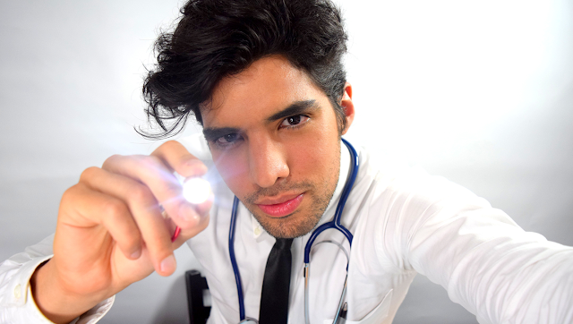 ASMR Doctor Roleplay Español - EXAMEN MEDICO / Remedio Para Tus Problemas de Salud