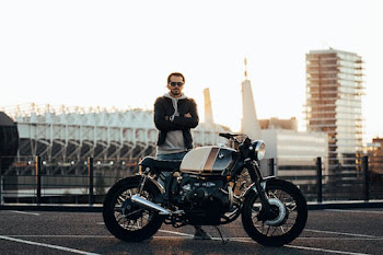 How fast is the  motorcyclebmw r18 transcontinental