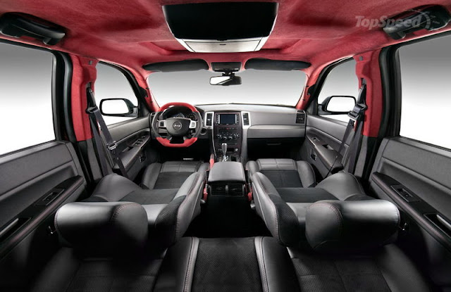 2011 Jeep Grand Cherokee SRT600 Interior