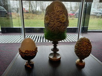 Zdjęcie trzech świątecznych jaj