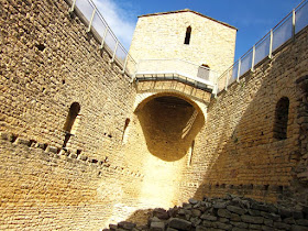 Interior del Castell de Mur