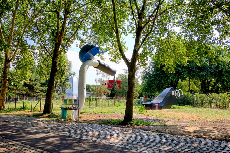 ou est la bicyclette enfouie de claes eldenburg à paris