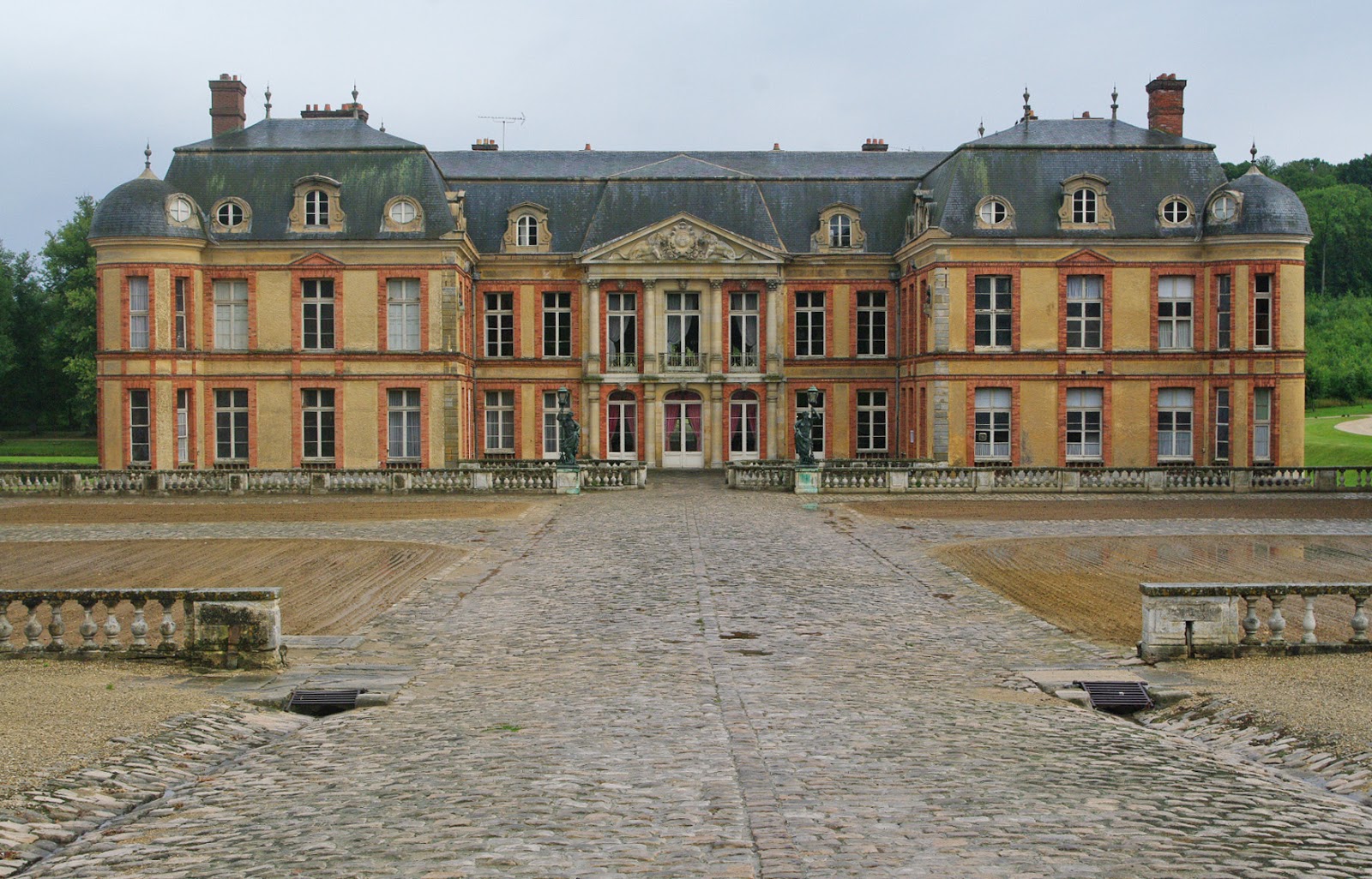 BEAUTES DE  LA VALLEE DE  CHEVREUSE CHATEAUX EN YVELINES 