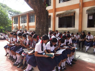 The School Reading Together
