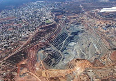 Threatening to devour the town: The Super Pit, Kalgoorlie