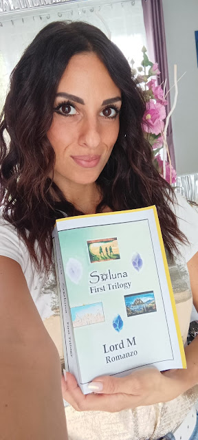 Elisa arcadi selfie soluna pietragrezza mesbaldan torri etere first trilogy lord m marco perrone scrittore fantasy amazon romanzo romanzi saga libro libri kindle ilisa arcadica mersio norrep