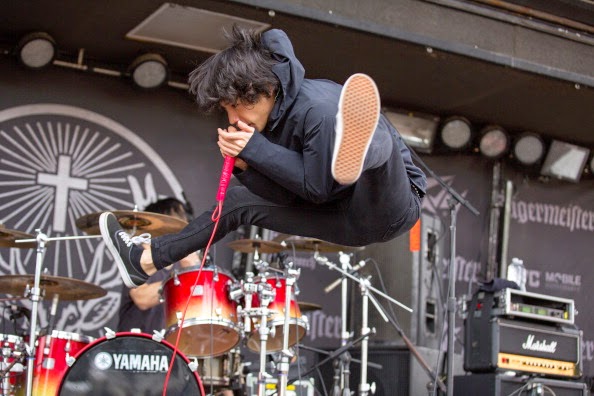 http://oorindonesia.blogspot.com/2014/10/kumpulan-foto-taka-one-ok-rock.html