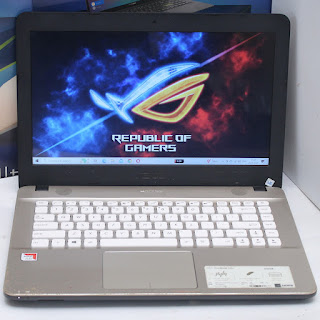 Jual Laptop ASUS X441B AMD A6-9220 14-Inchi Malang