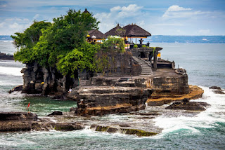 Tanah lot and Uluwatu temple tour whatsapp +6282144055762