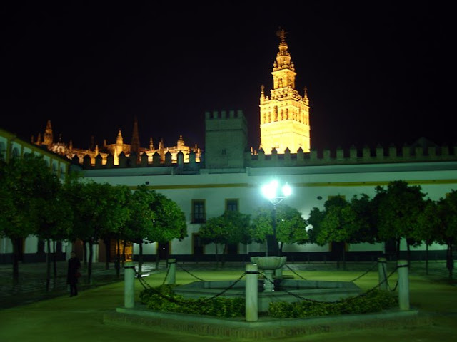 giralda-desde-el-patio-de-los-naranjos