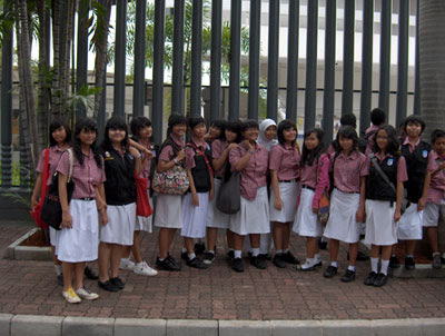 Rombongan SMP 5 Jakarta.