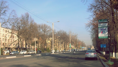 Ташкент. На улице Новомосковской.  Tashkent. On the street Novomoskovskaya.