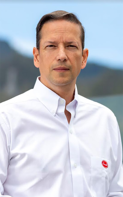 Carlos-Mejía-presidente-Levapan