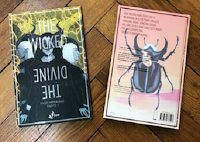 Logo Vinci gratis il cartonato a colori ''The Wicked + The Divine Volume 5''