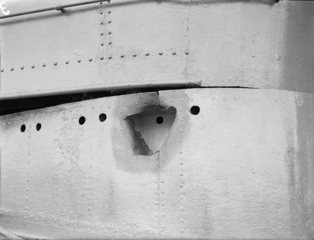 Damage to HMS Thrasher, 6 March 1942 worldwartwo.filminspector.com
