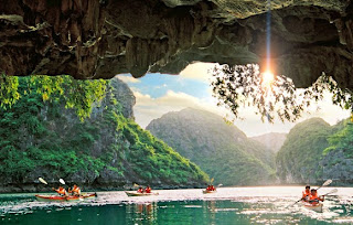 Kayaking Halong Bay, Vietnam 