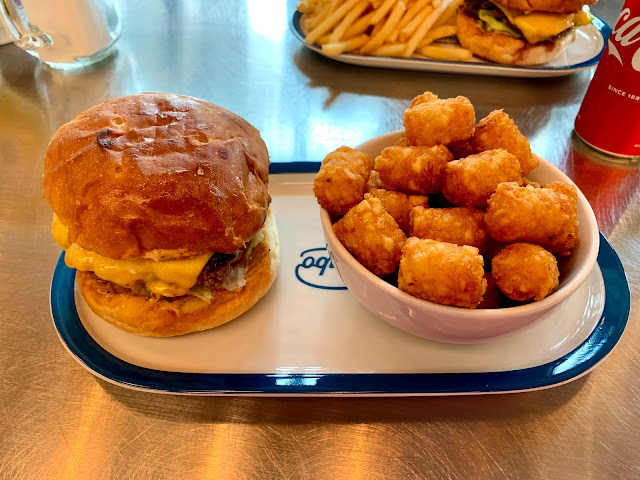 cheeseburger with tater tots