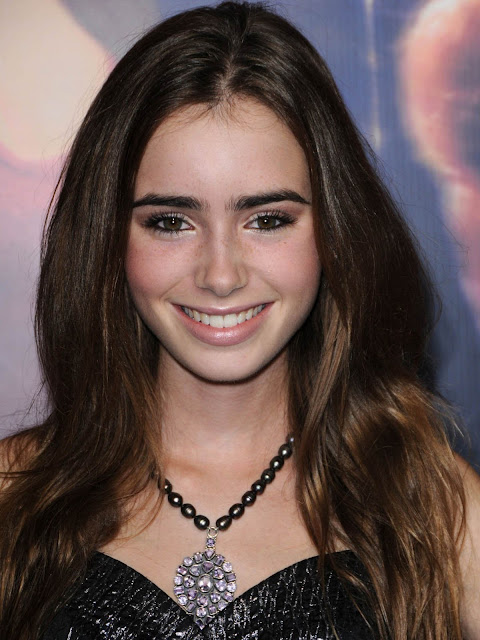 Hollywood Actress Lily Collins Cute Photos