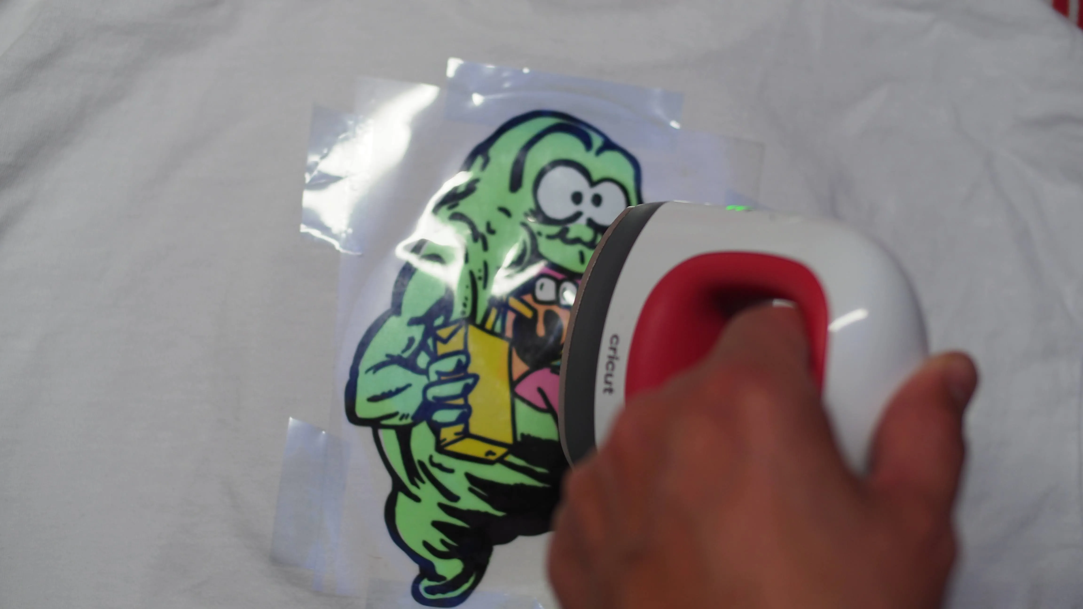 Slimer T-Shirt umgesetzt mit Cricut Joy