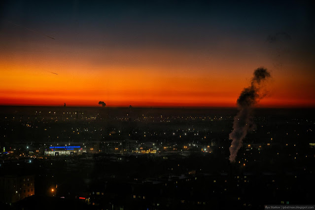 Город, смог и дымящие трубы - закат