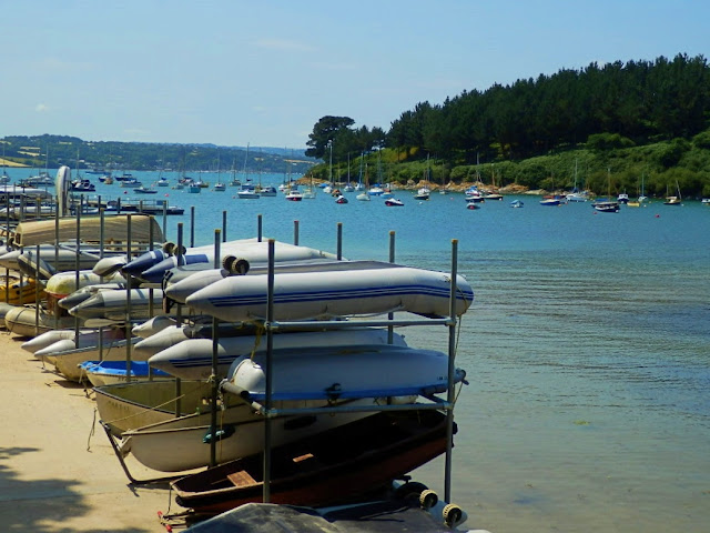 Walking along the river to St.Mawes, Cornwall